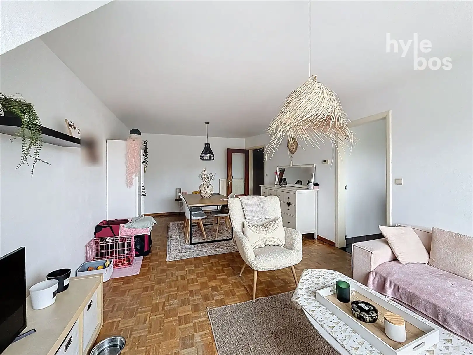 Goed gelegen appartement met 1 slaapkamer en kinderkamer/bureel foto 3