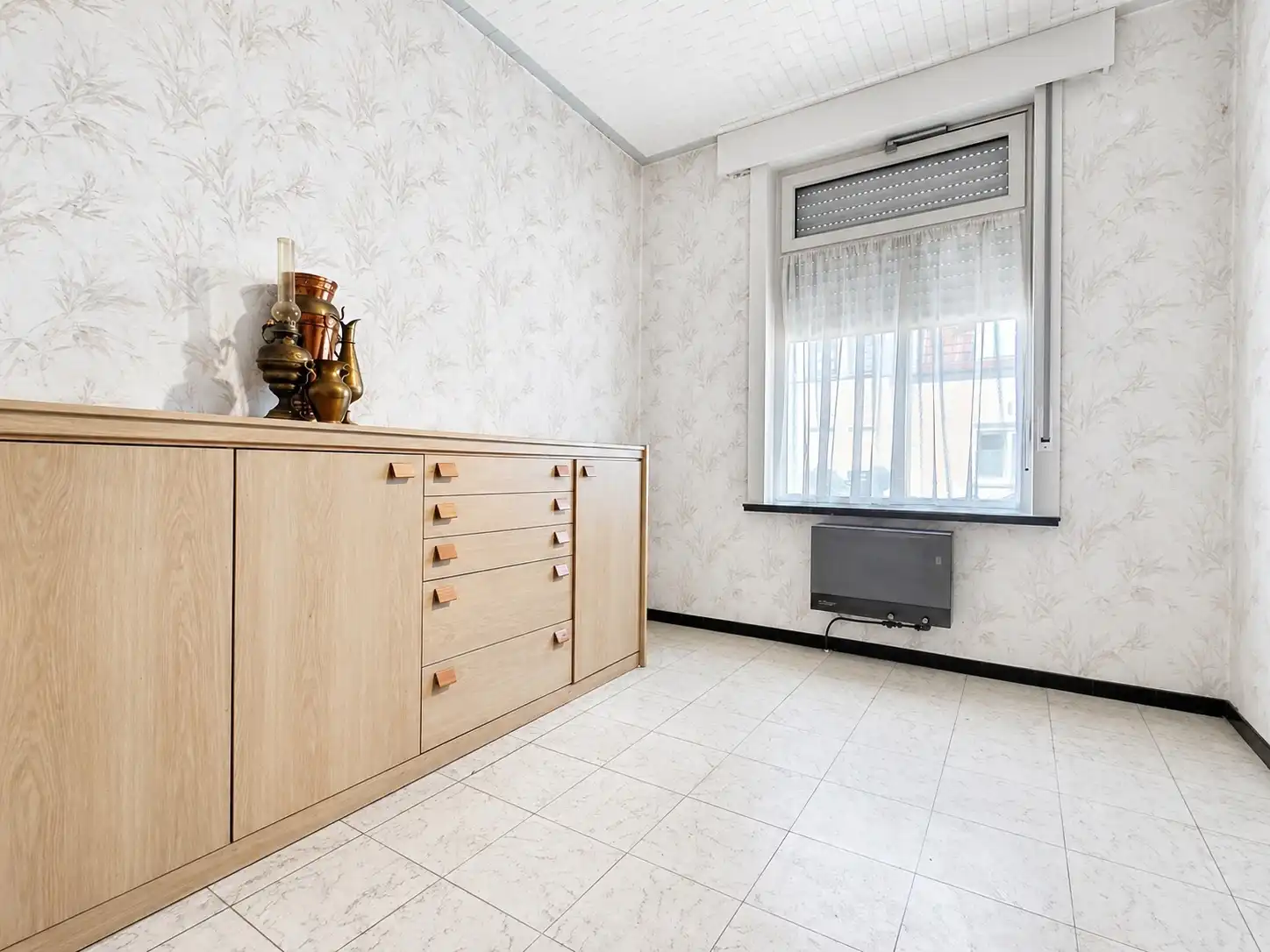Deze charmante woning met karakter is gelegen op wandelafstand van het station en centrum, biedt een verrassend ruime en praktische indeling, ideaal voor starters of investeerders.  foto 12