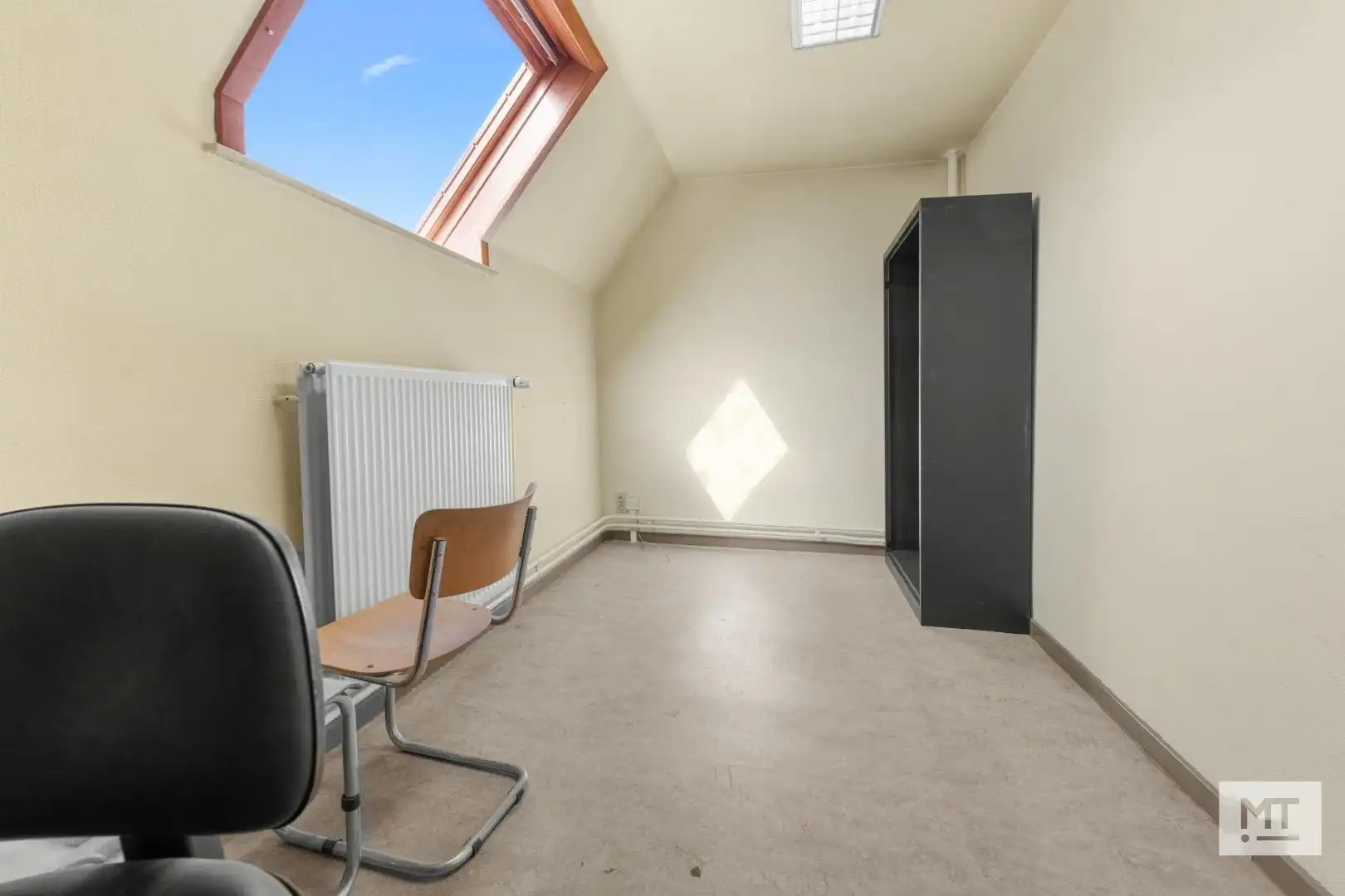 Voormalig politiecommissariaat te koop in Westrozebeke foto 19
