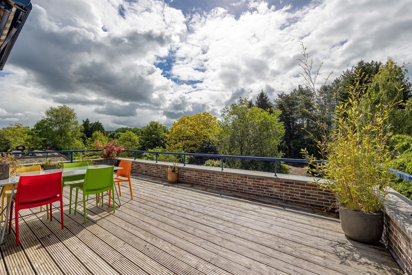 Licht dakappartement met 1 slpk, reuze zonneterras en garage foto 1