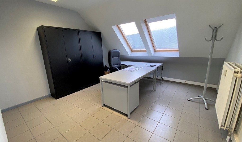 Commercieel gelegen kantoren te huur vlakbij E40 in Erpe foto 5