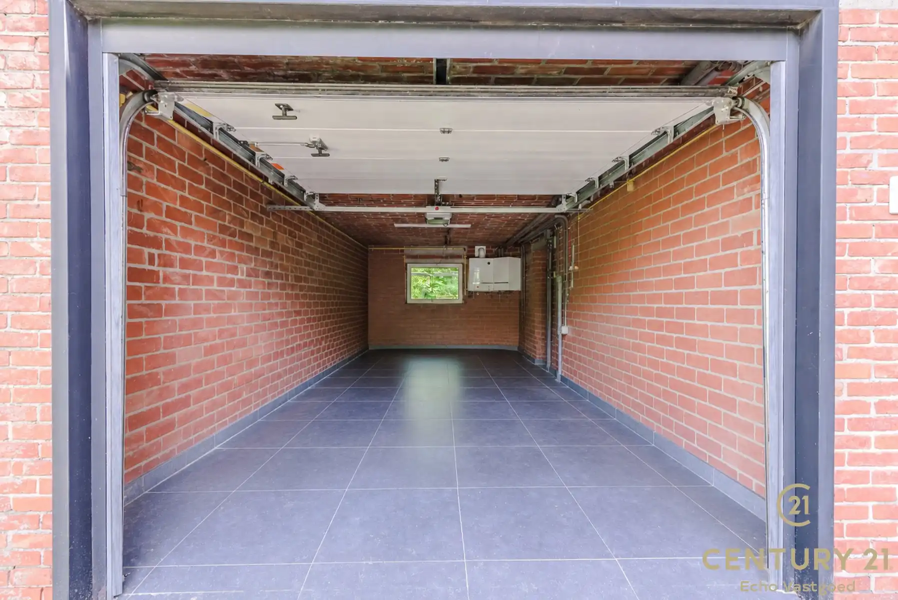Centraal gelegen karaktervolle woning met 4slpk en tuin foto 29