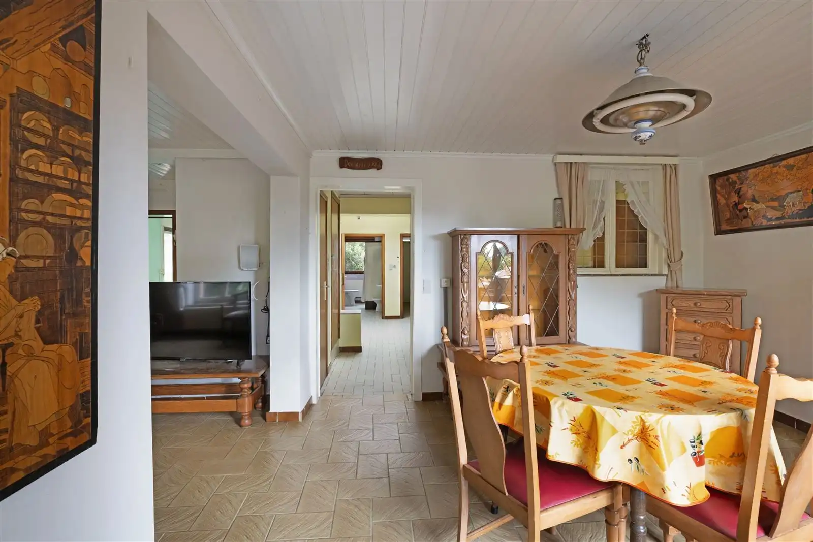 Prachtig gelegen te renoveren  Hoeve woning met stallingen en weides foto 9