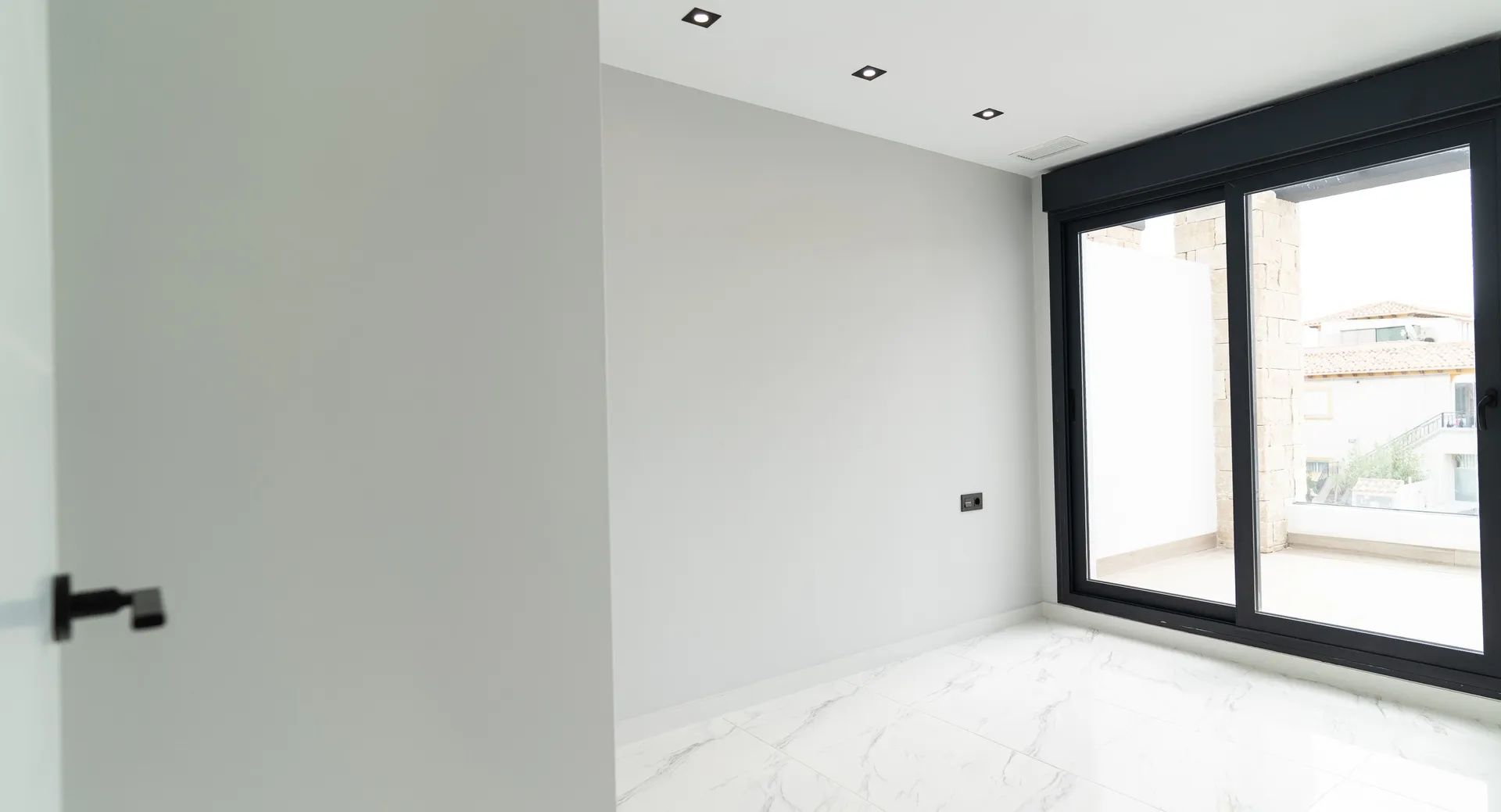 Beleef ultieme luxe aan de Costa Blanca: exclusieve villa’s met solarium en privézwembad – jouw Mediterrane paradijs foto 12