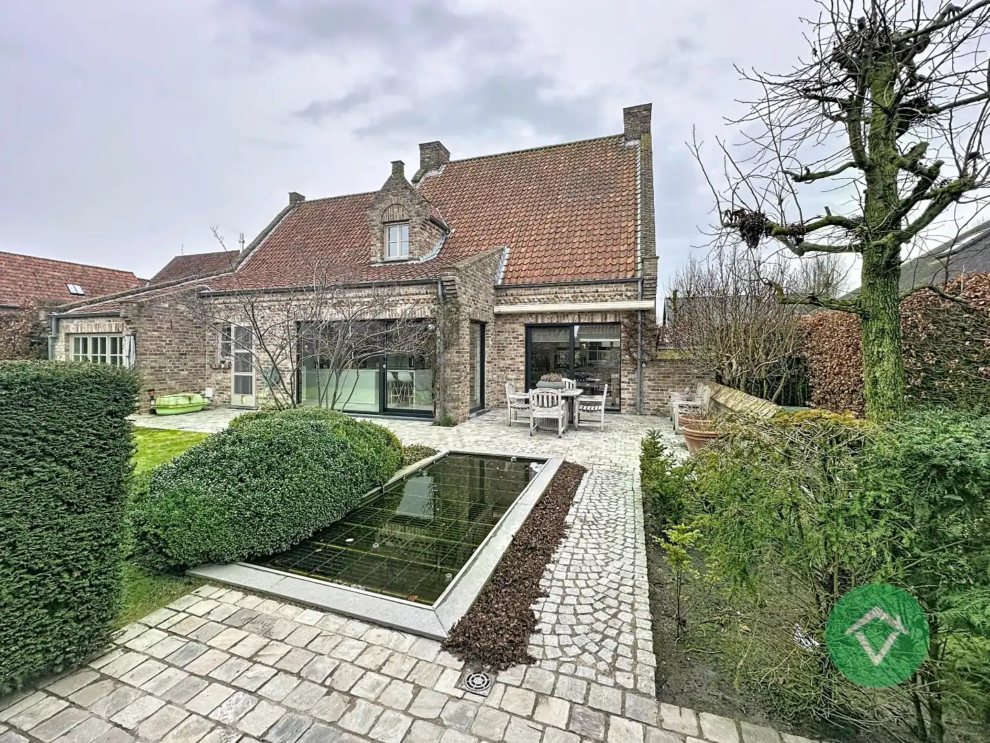 Exclusieve alleenstaande villa met zonnige tuin in een gegeerde woonomgeving te Koekelare foto 29