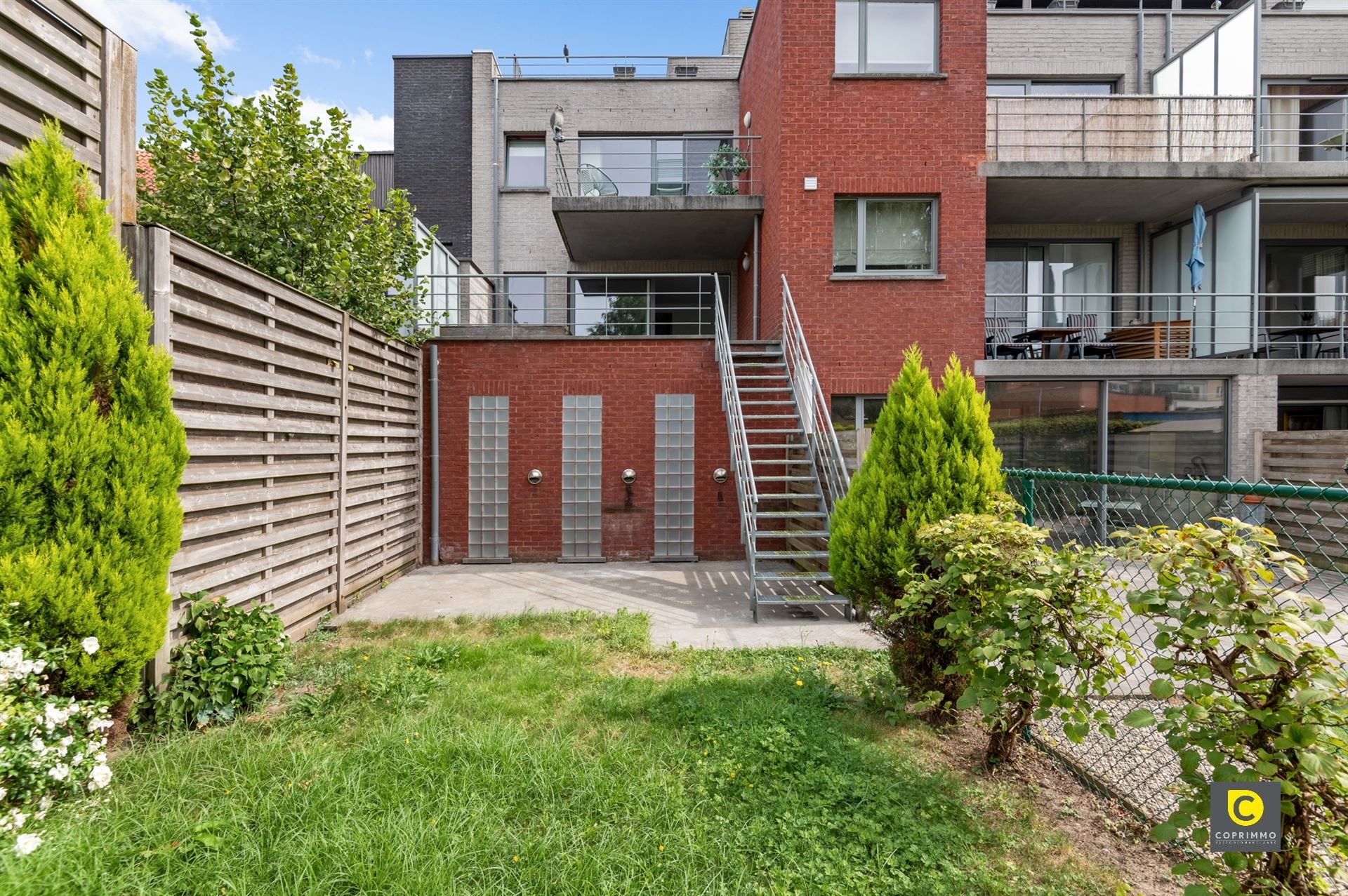 Appartement met terras+tuin en autostaanplaats foto 7