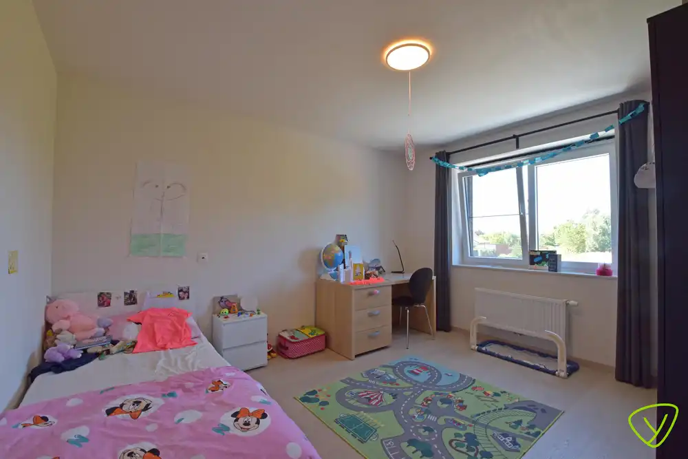 Prachtig afgewerkte woning te huur op een rustige locatie net buiten het centrum van Eeklo foto 10