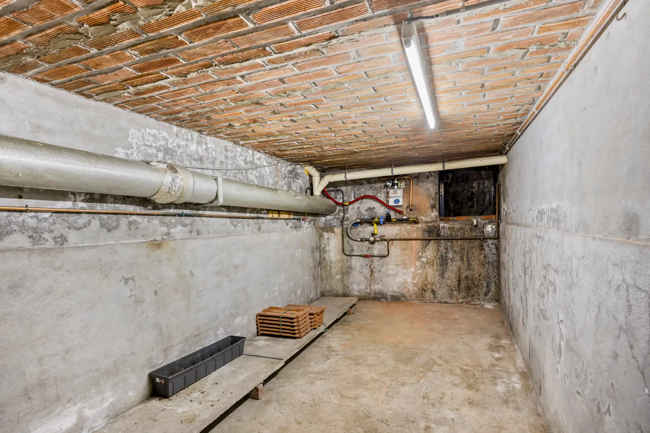 Ruime rijwoning op uitstekende locatie  foto 25