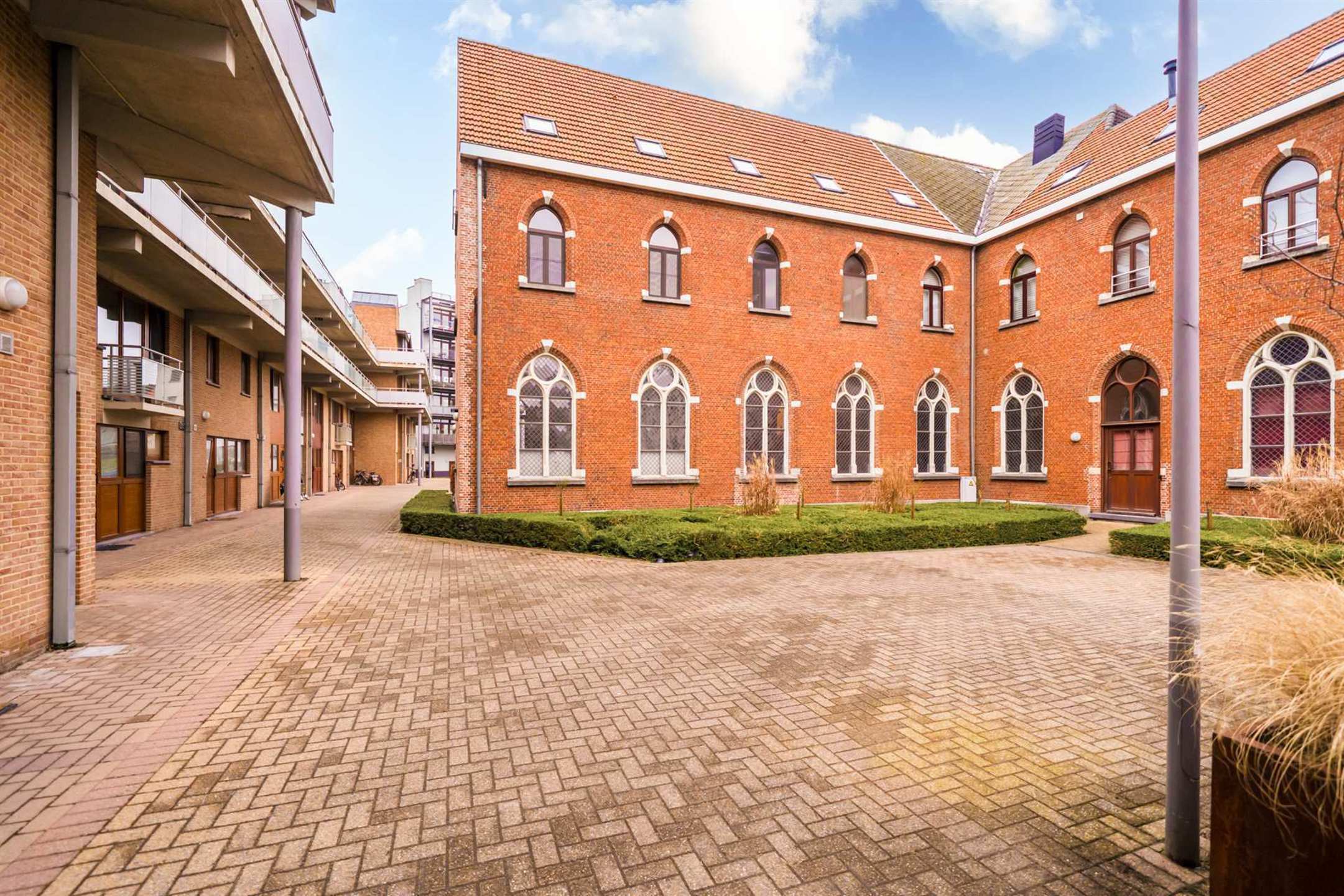 Unieke kloosterwoning gesitueerd in het Patershof  foto 19