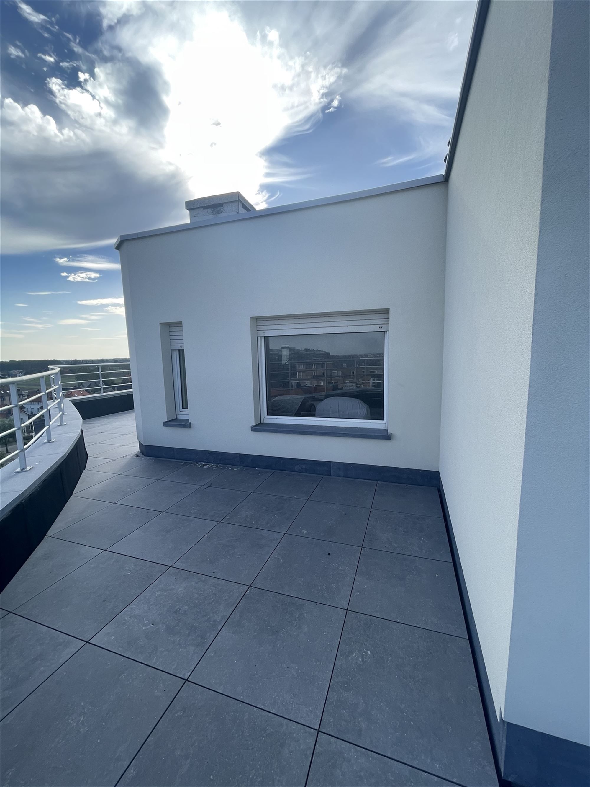 Penthouse-appartement met 2 slaapkamers en groot terras in centrum Westende-Bad! foto 17