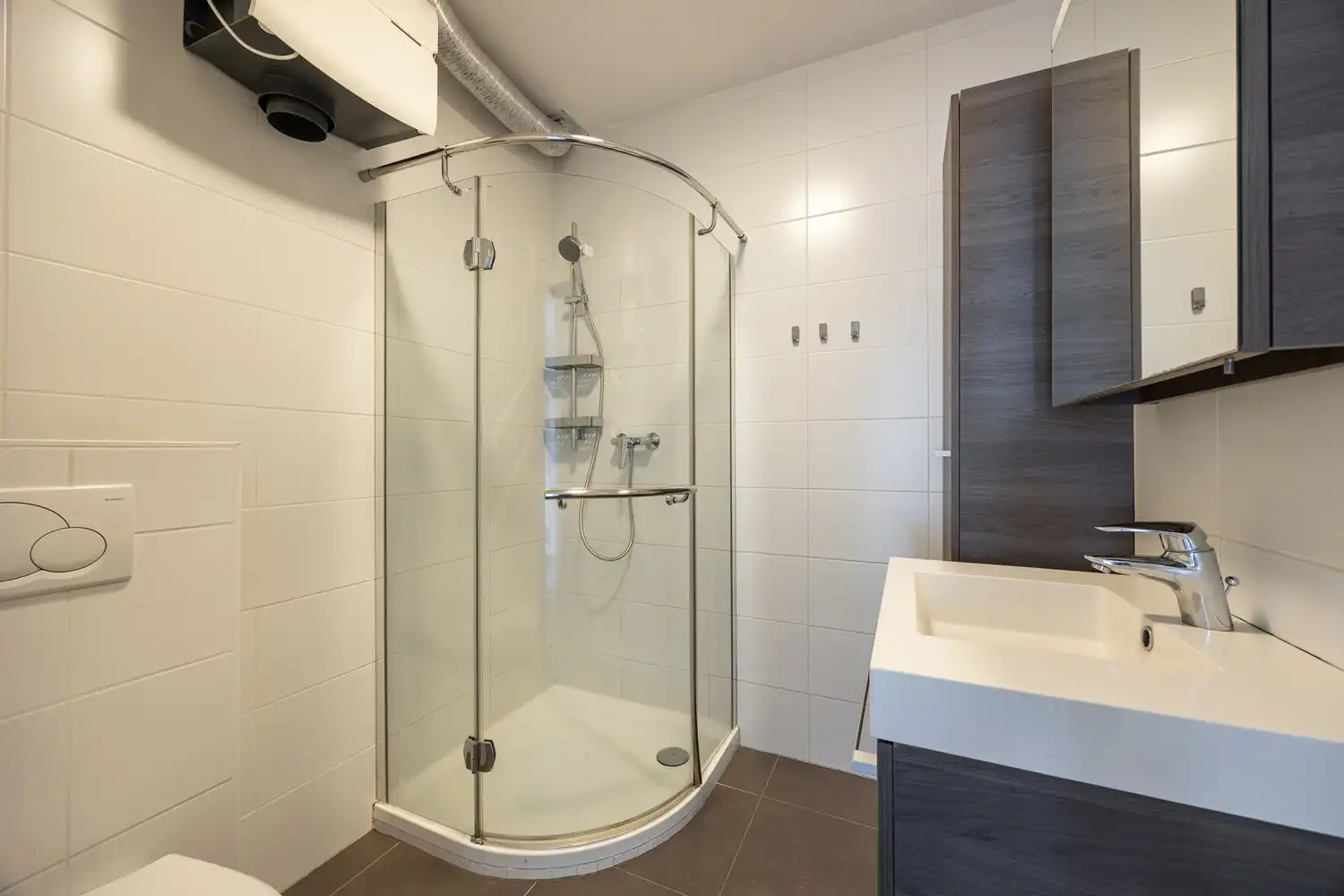Instapklaar appartement centrum Aartselaar foto 10