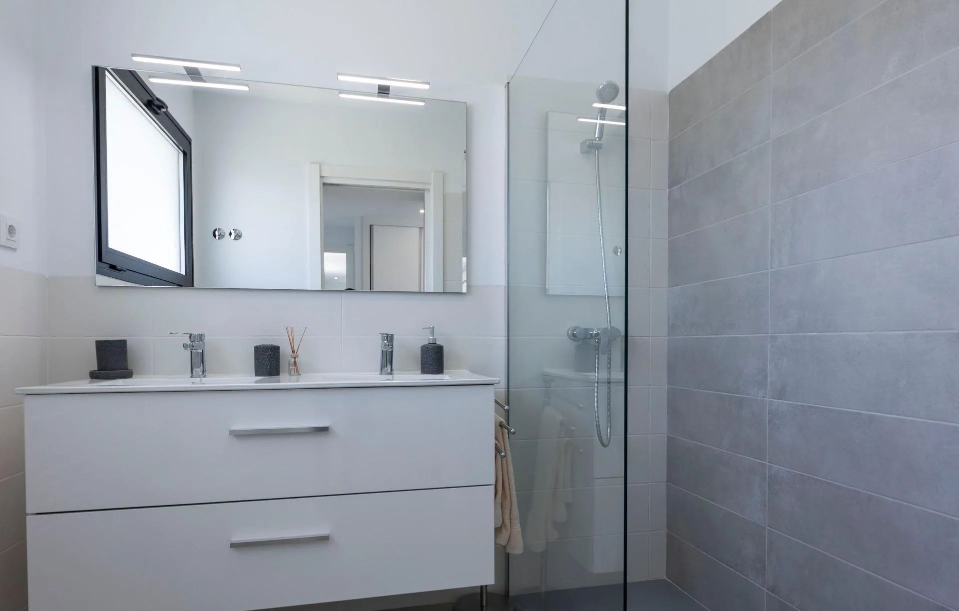 Geniet van het goede leven: villa's met privé zwembad en ruime tuin te koop! foto 7