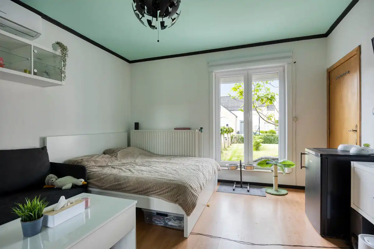 GELIJKVLOERSE WONING MET 3 SLK op 17A89CA NABIJ CENTRUM BILZEN. foto 20