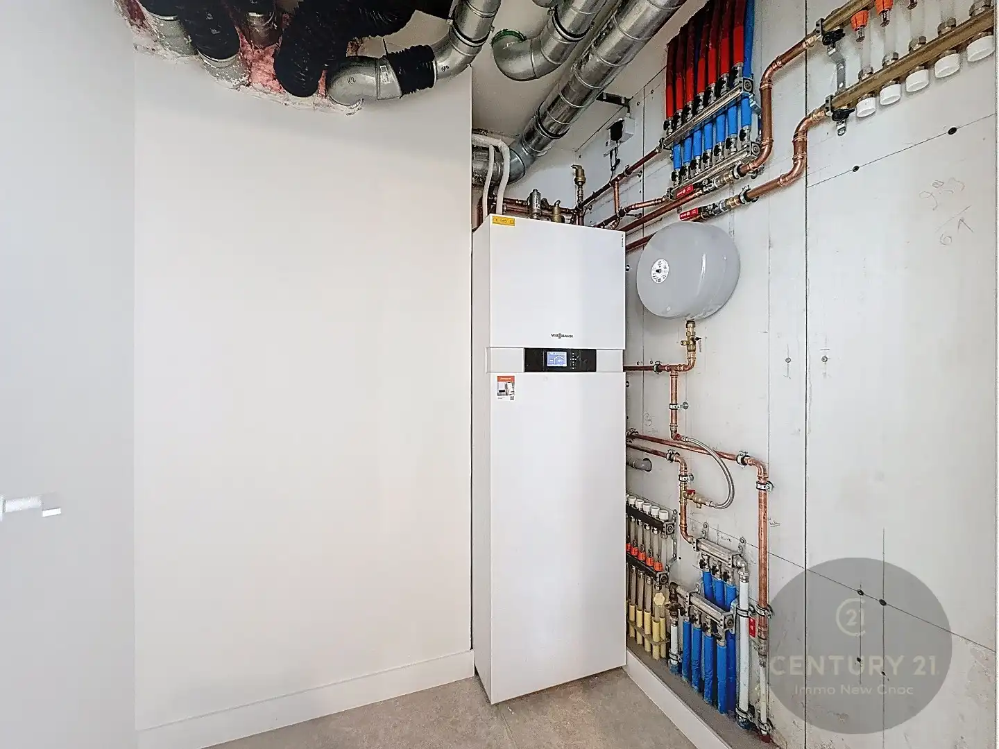 LUXUEUS tot in de detail afgewerkte nieuwbouw woning! foto 23