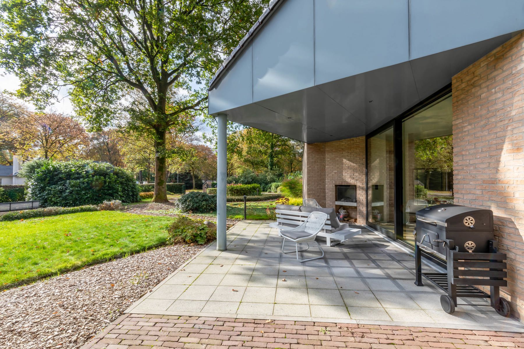 Luxe gerenoveerde villa in residentieel Oud-Turnhout foto 7