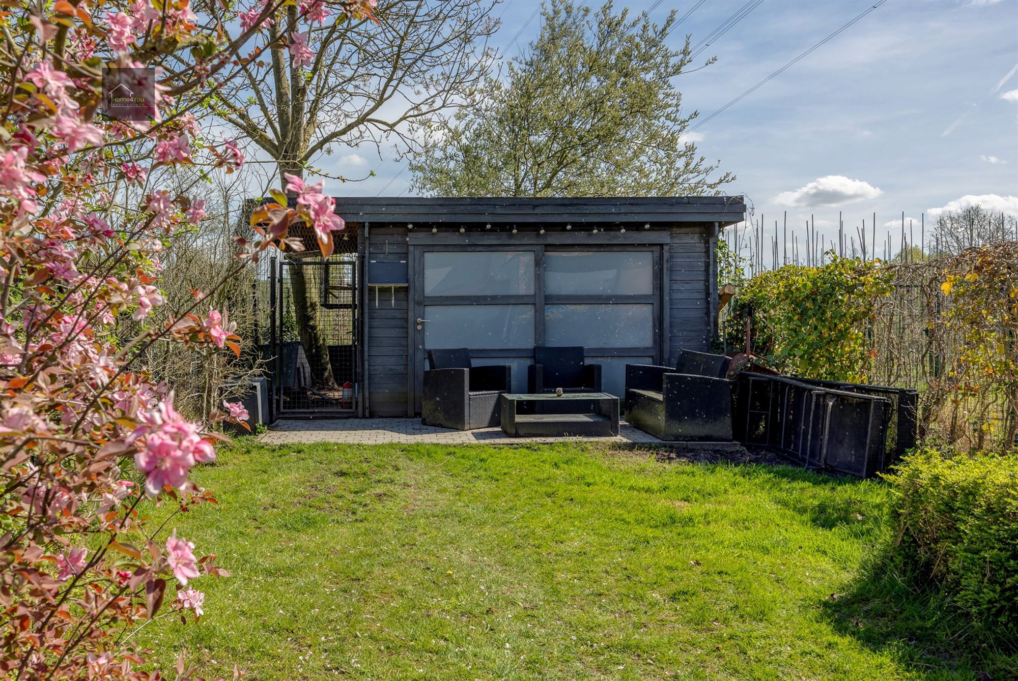 Rustig gelegen en ruime gezinswoning met zonnepanelen foto 10