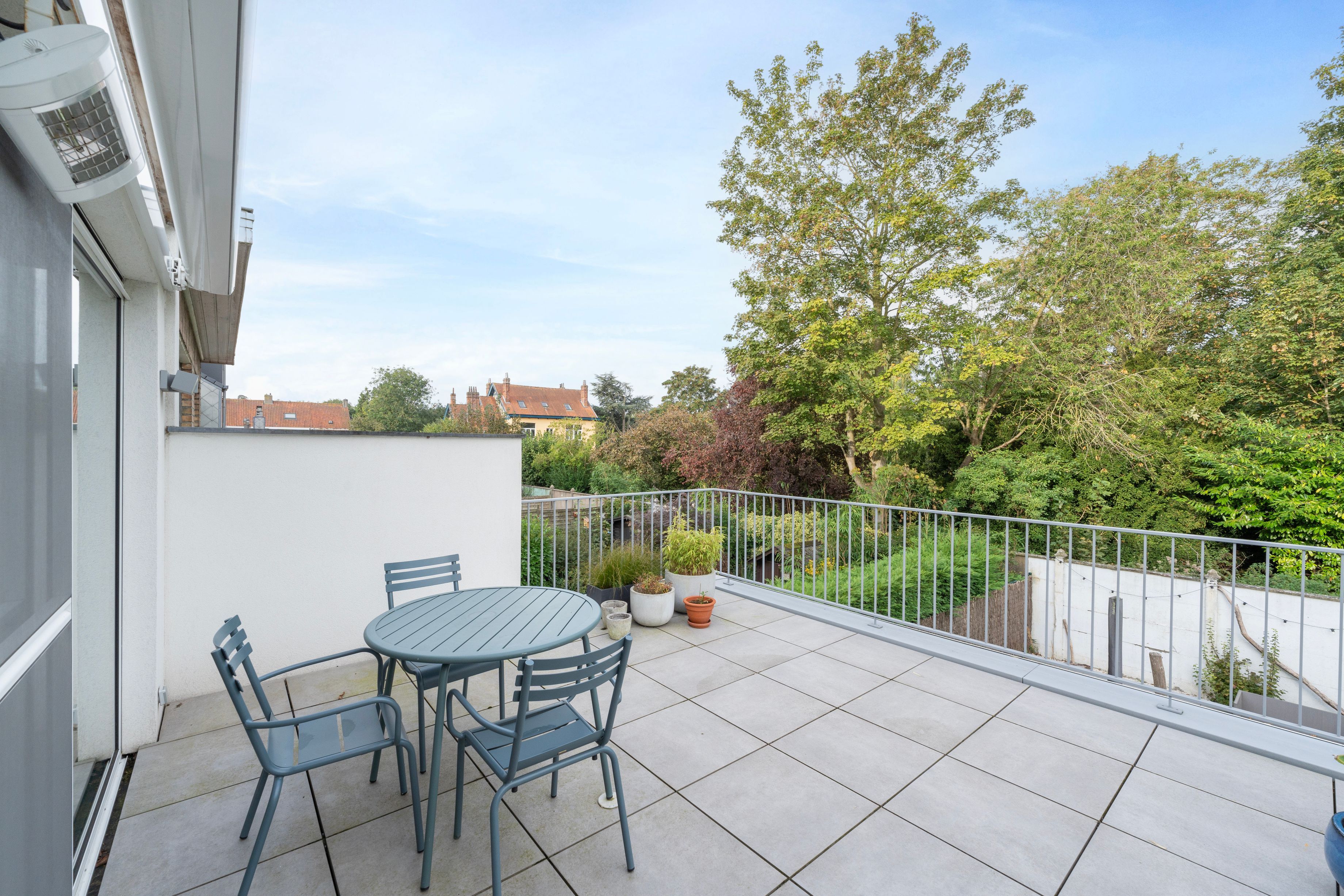 Unieke gerenoveerde woning vlak bij het centrum van Brugge foto 16