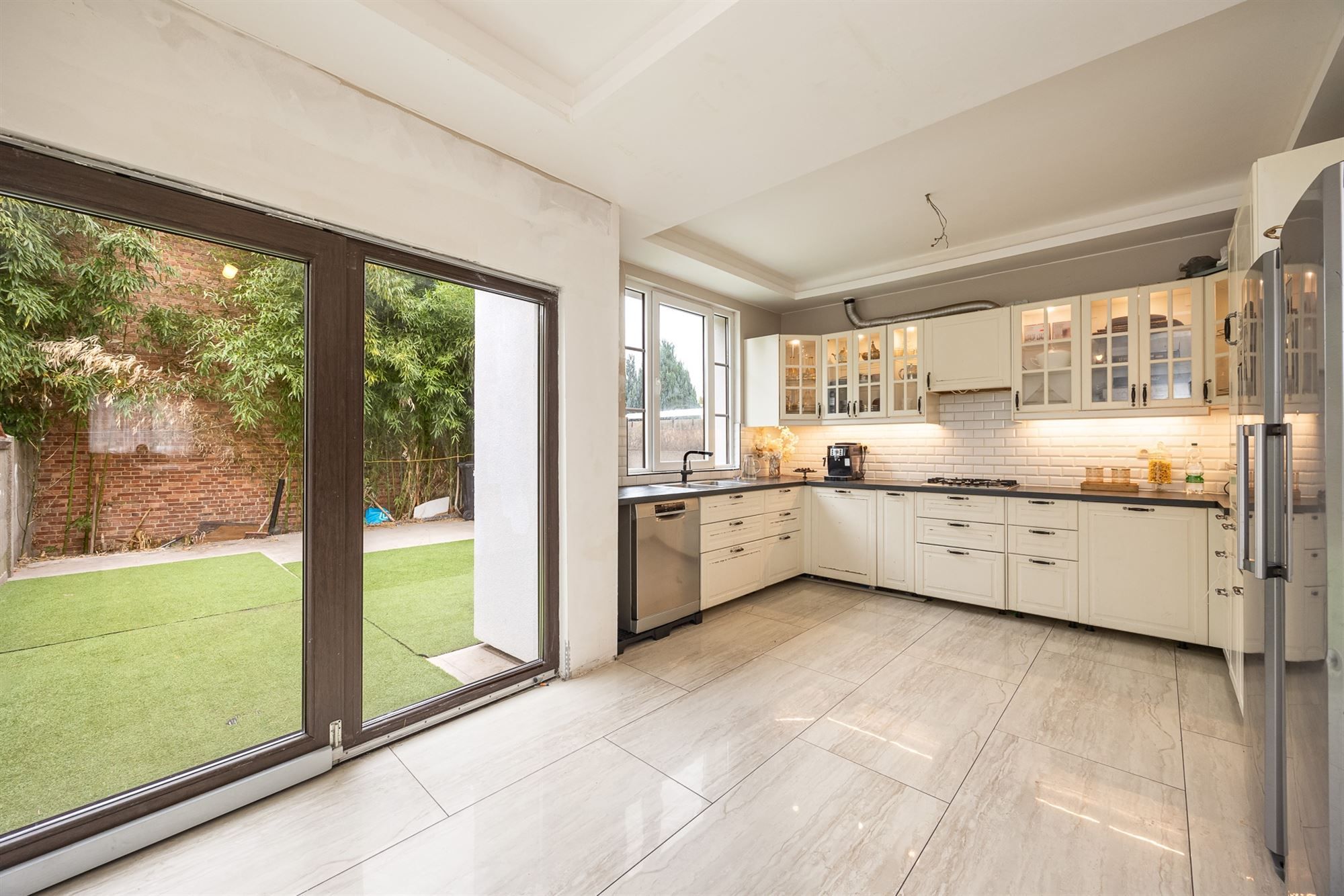 Ruime woning met 4 slpk en tuin in Wommelgem! foto 8