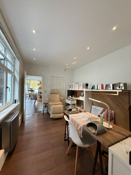 Lichtrijke handelsruimte met zicht op park – Miljoenenkwartier, Gent foto 8