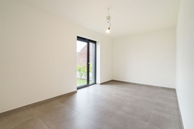 Dit appartement is gelegen langsheen de Langerbrugsestraat te Evergem. foto 8