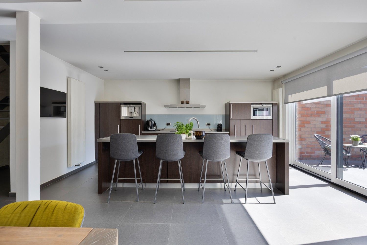 Stijlvol wonen in As: ruime, instapklare woning met tuin en garage foto 8