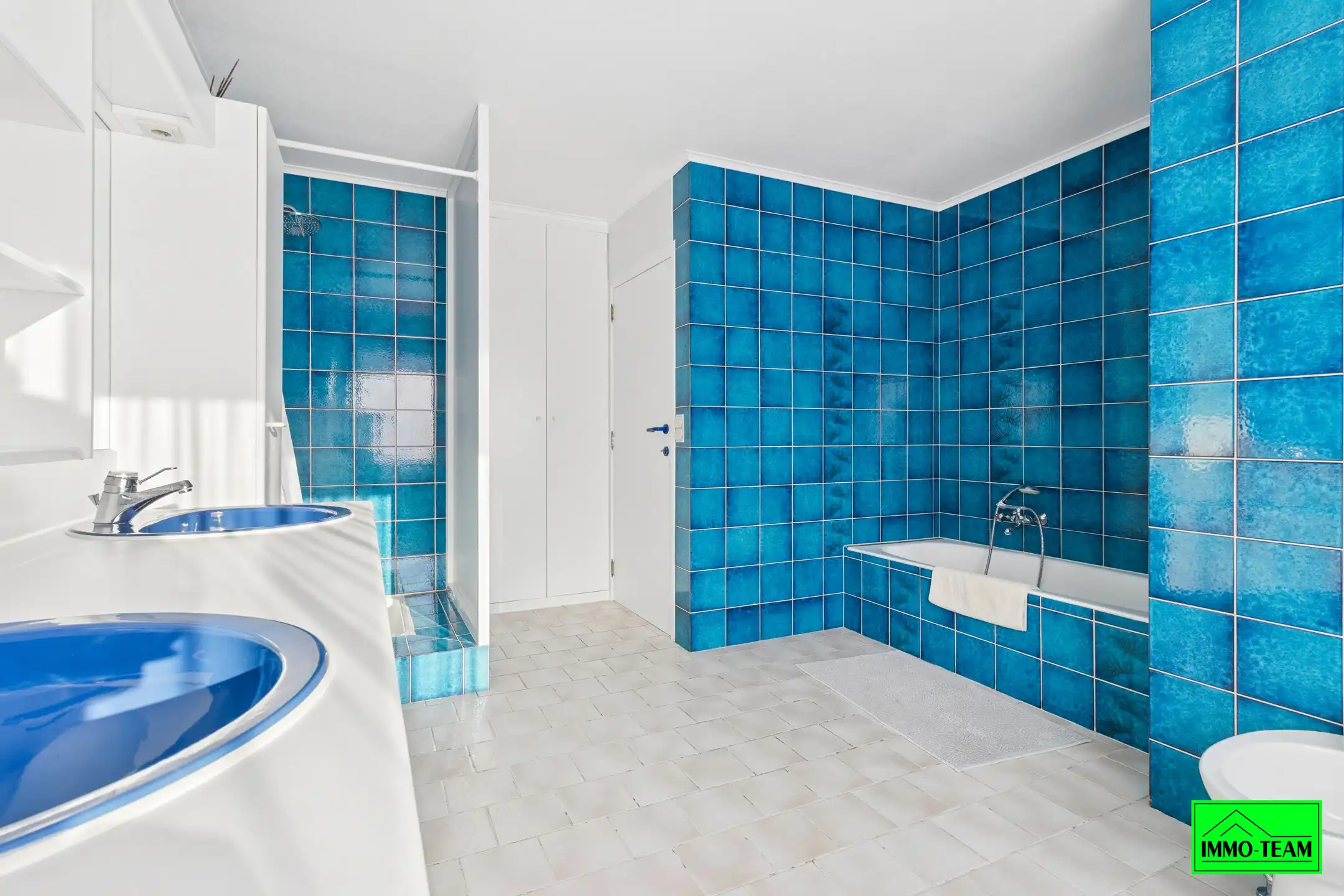 Ruime 2-gevelwoning met garage, tuin en 3 slaapkamers foto 16