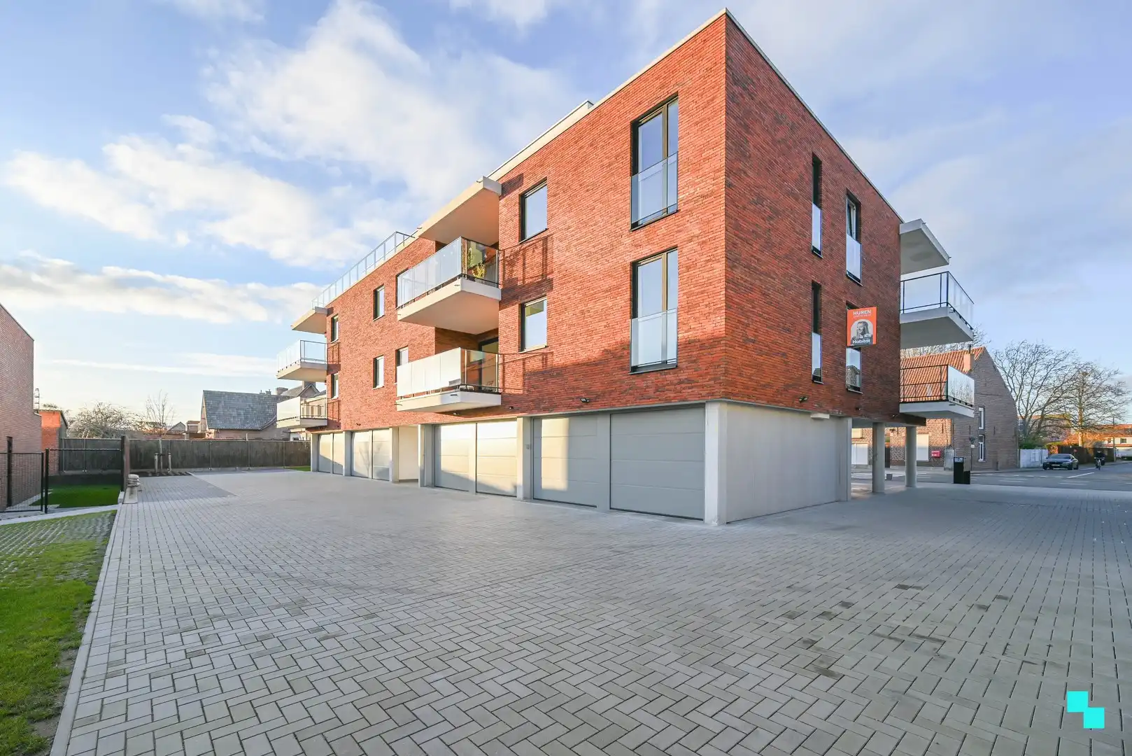 hoekappartement met aangenaam terras foto 6