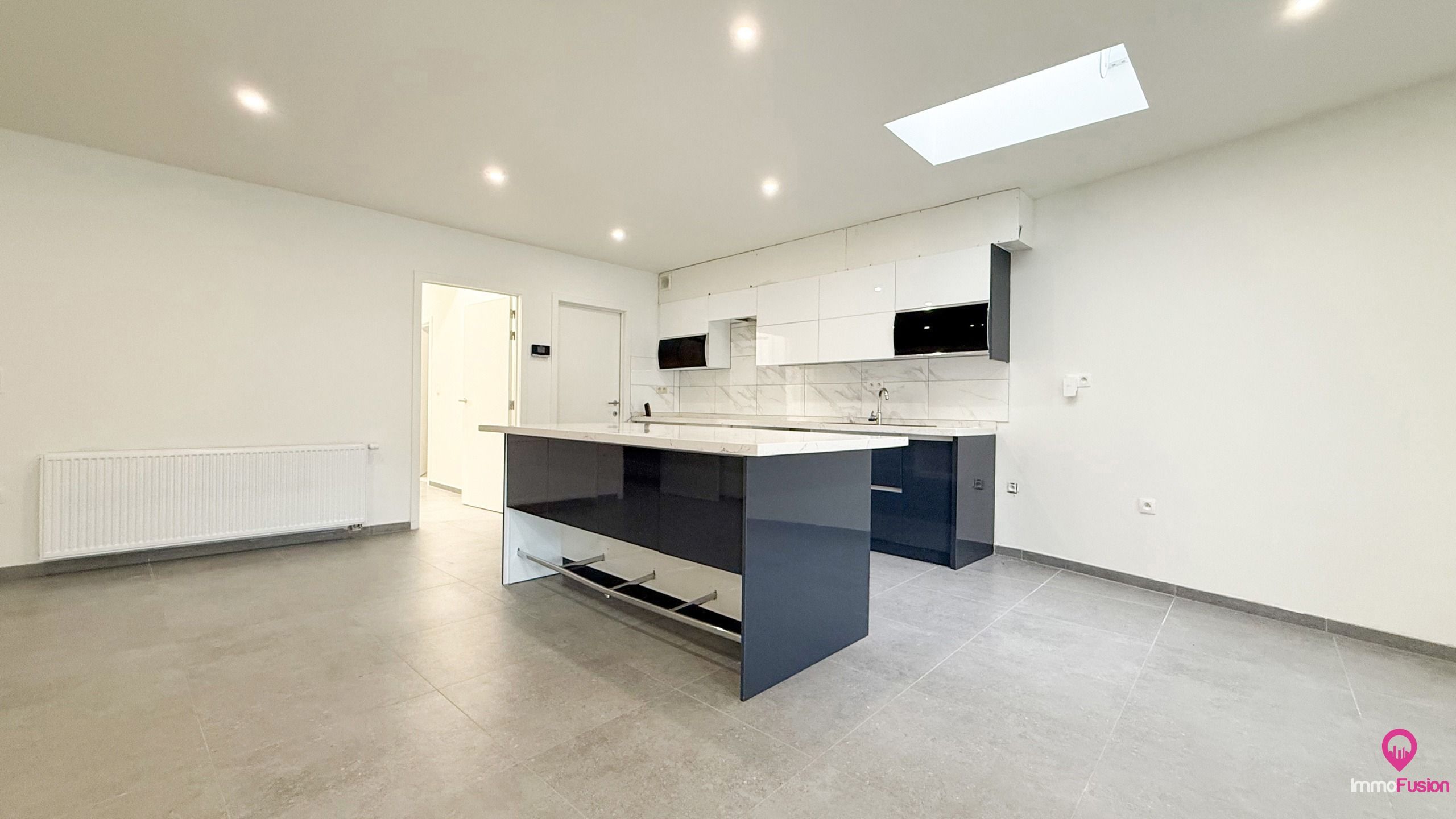Gelijkvloers appartement met terras en kelder in hartje Zolder! foto 7