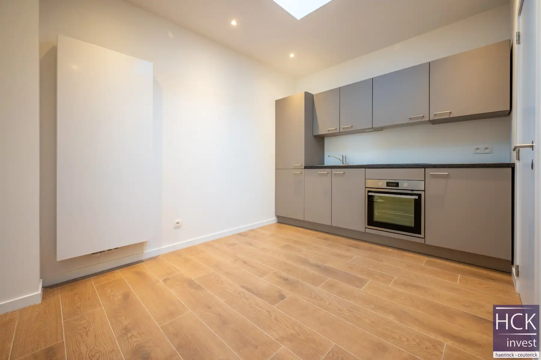 GENT - Nieuw gerenoveerde woning vlakbij St. Pieters station! foto 7