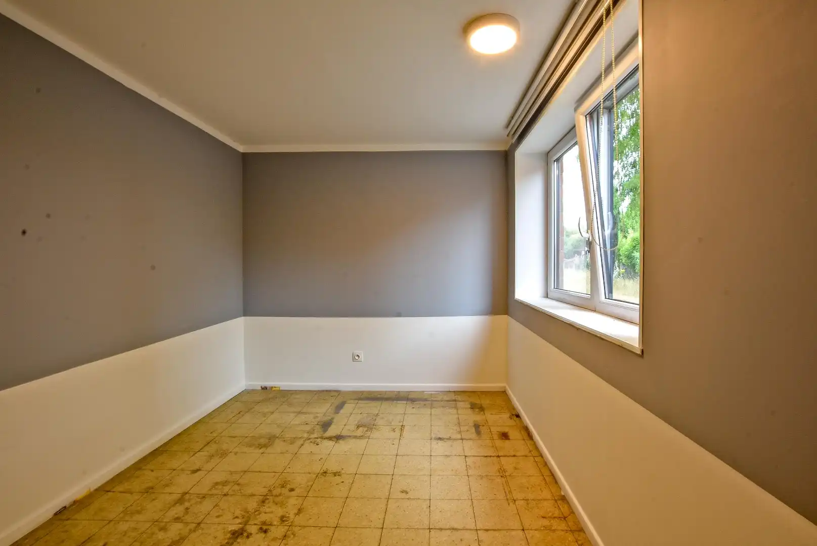 Halfopen bebouwing met mogelijkheid tot 7 slaapkamers, 2 badkamers en grote tuin in Aalter foto 9