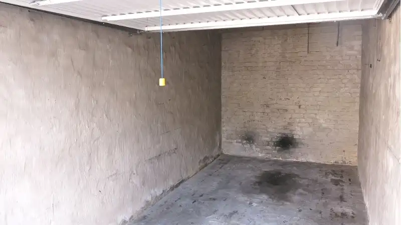Garagebox te huur in de Oude Gentweg in Brugge foto 3