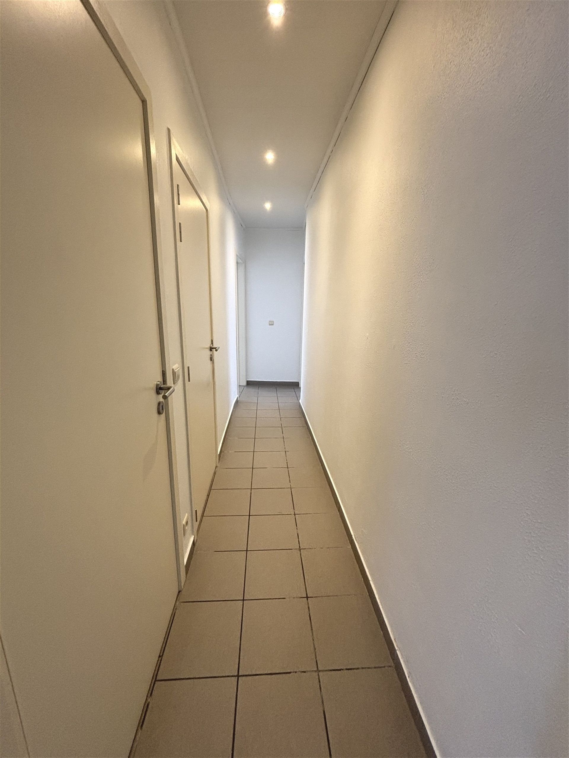 Gelijkvloers appartement met 2 slaapkamers en 2 terrassen foto 12