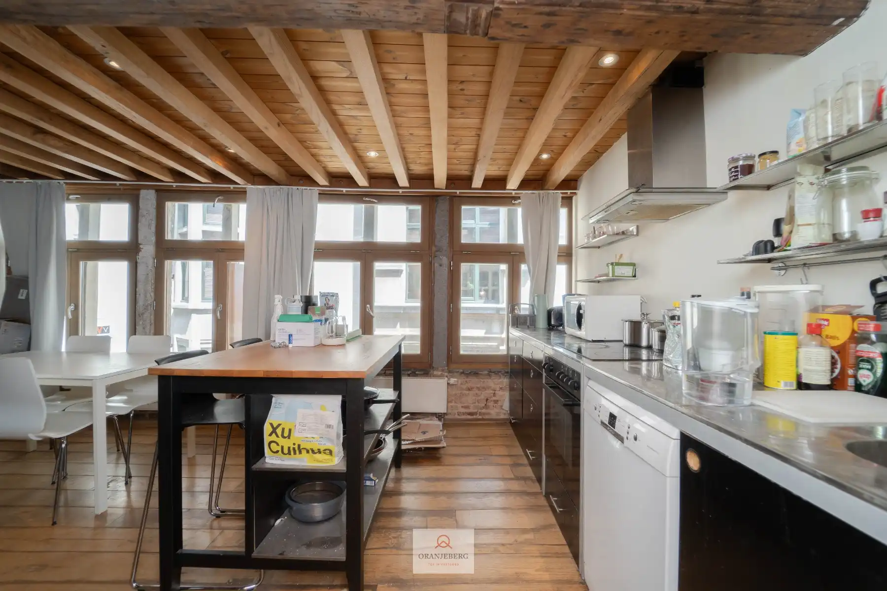 Charmant duplex appartement met ruim terras op toplocatie in het centrum foto 8