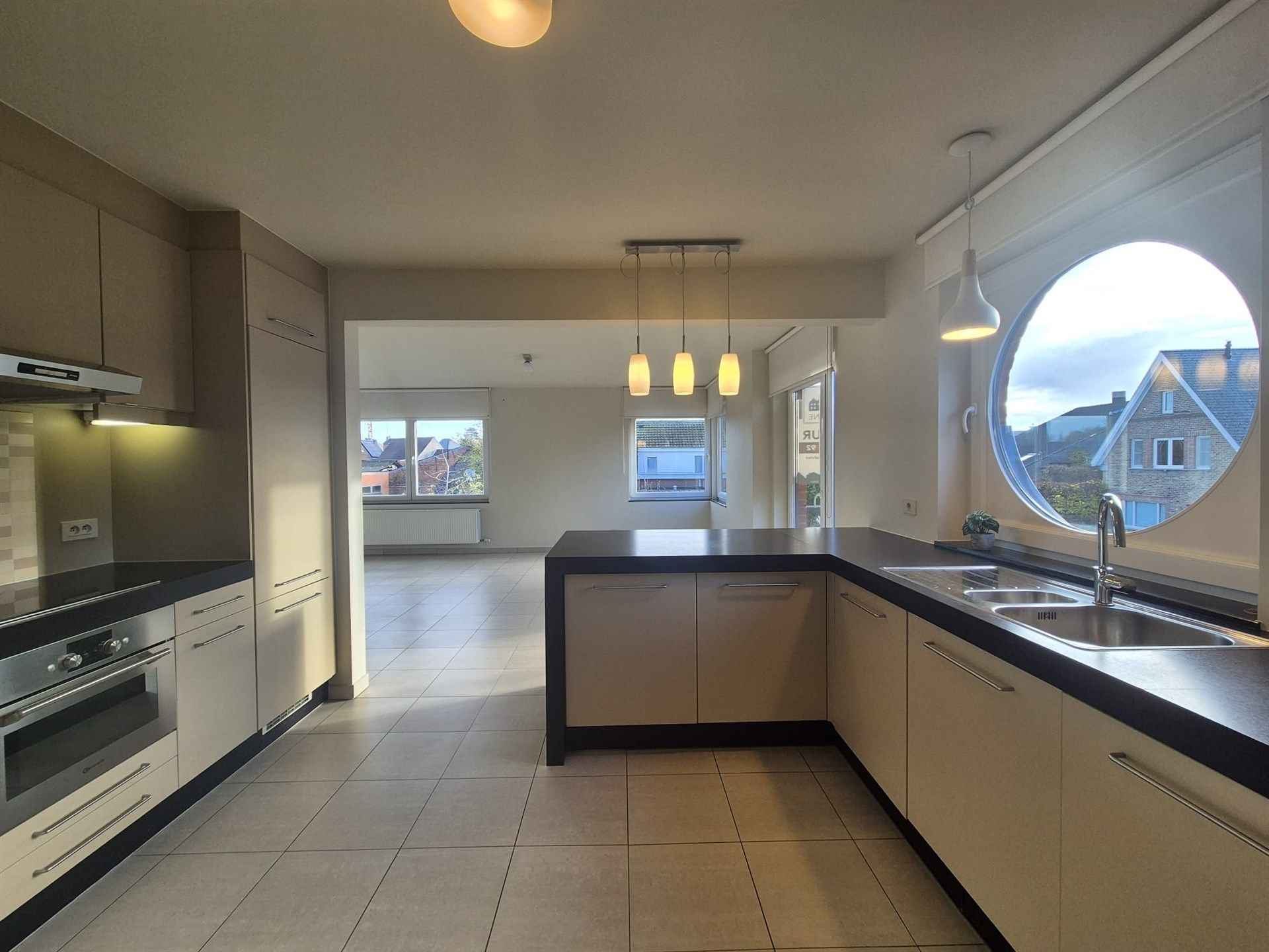 Zeer mooi rustig gelegen instapkaar appartement met garage. foto 11