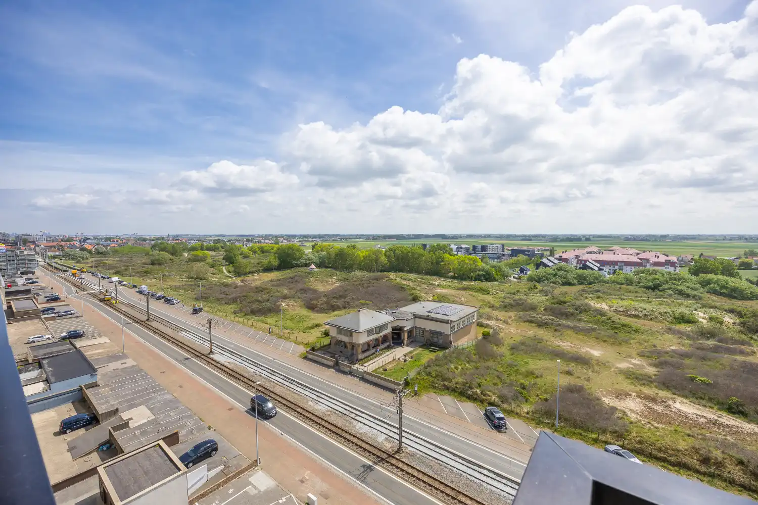 Prachtig gerenoveerd 1-slaapkamerappartement met zongericht terras en prachtig open uitzicht foto 13