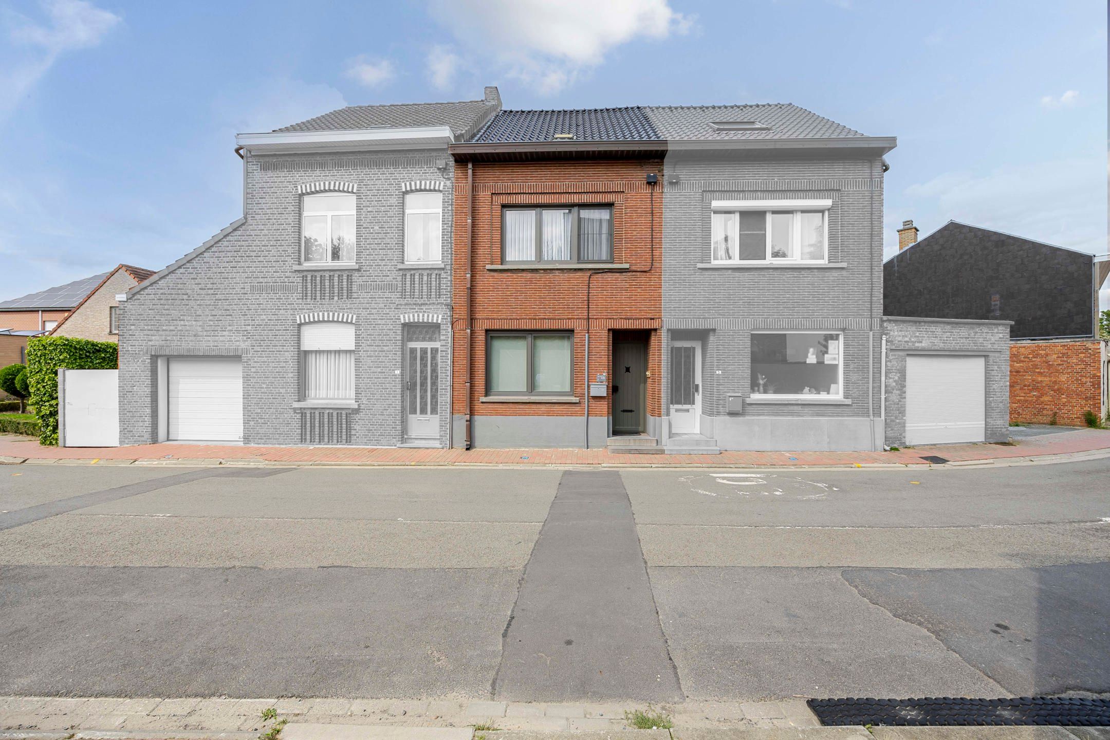 Instapklare rijwoning op uitstekende locatie foto {{pictureIndex}}