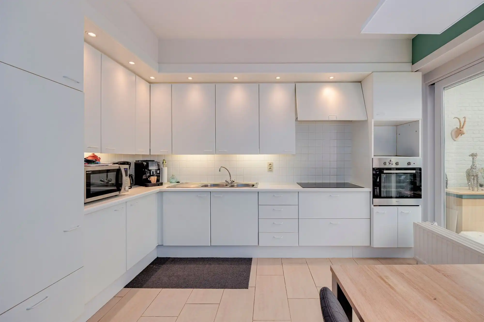 Ruim appartement met 3 slaapkamers, 2 badkamers en fantastische tuin! foto 8