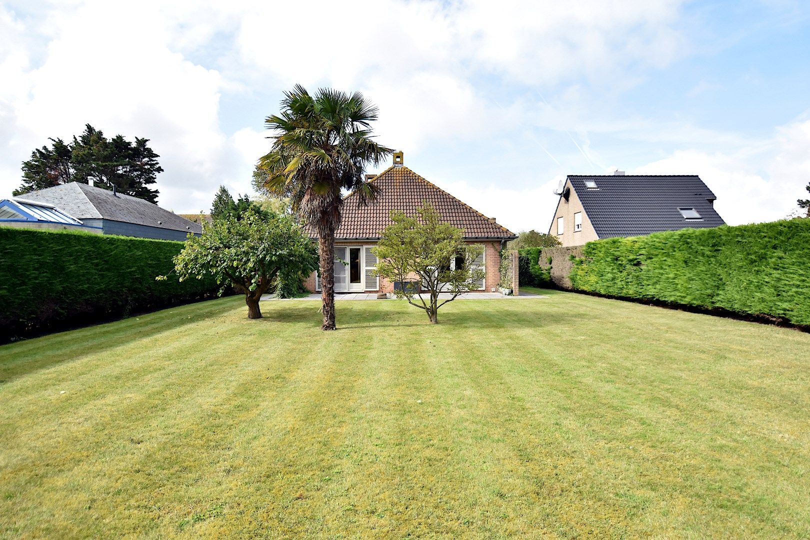 Alleenstaande woning op top locatie in residentiële wijk " De Noordhoek" foto 8