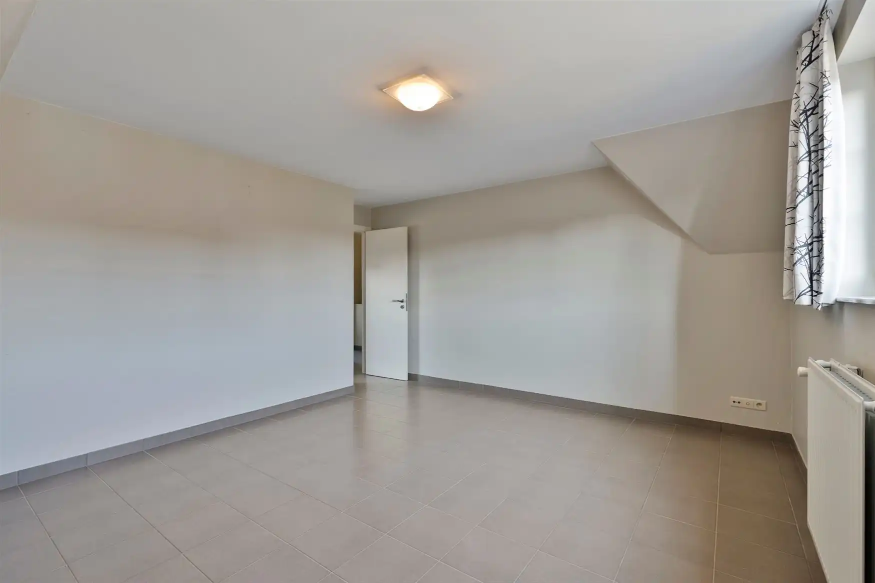 Ruime halfopen bebouwing foto 5