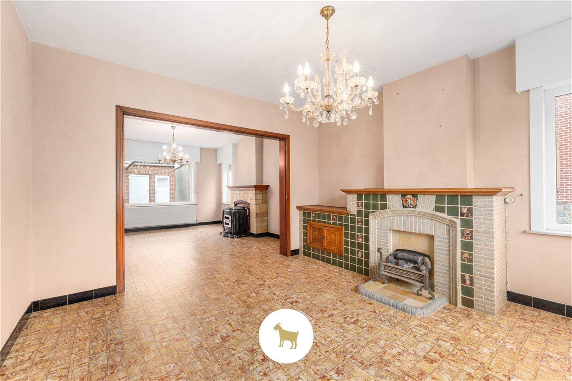 Te renoveren HALFOPEN WONING met 3 SLAAPKAMERS en GARAGE op een ruim PERCEEL GROND van 843m² foto 6