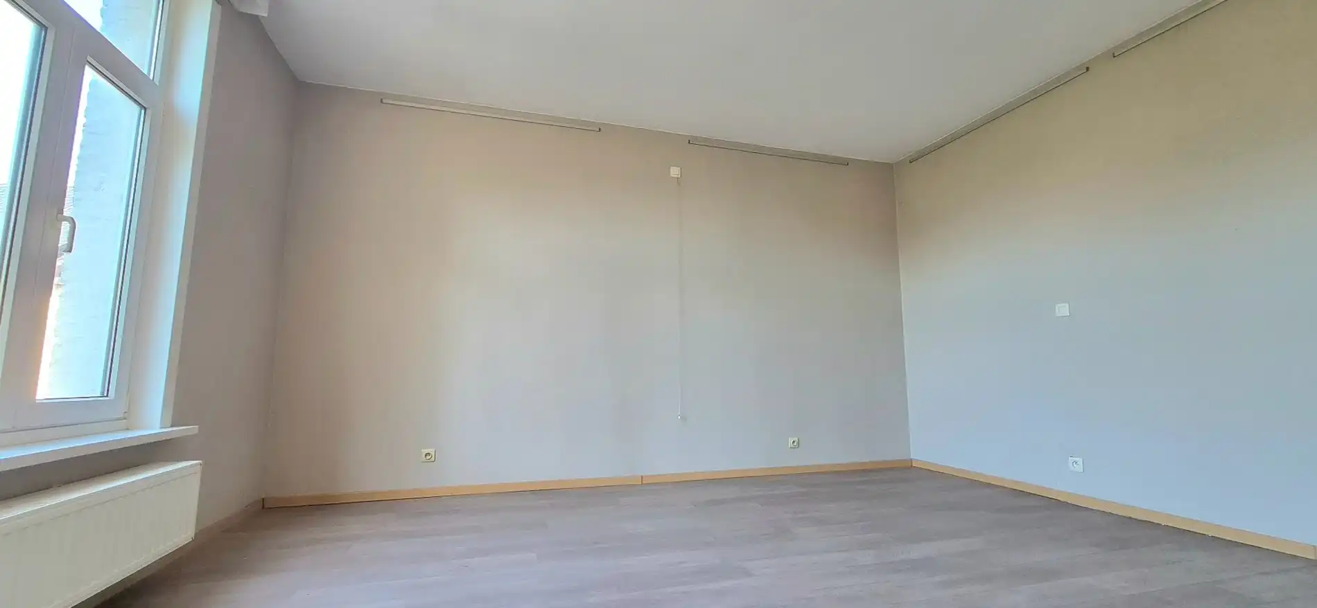 Ruime woning met karaktervolle gevel foto 8