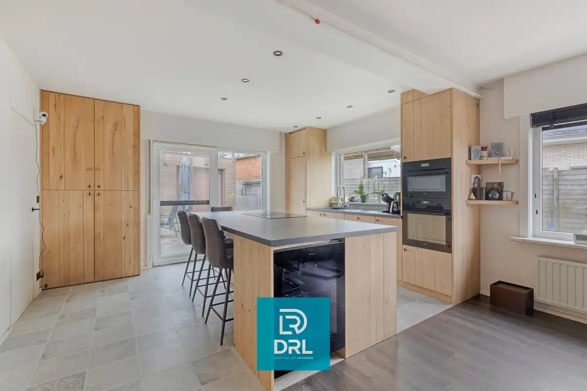 Uniek handelshuis met instapklare woning en binnenzwembad foto 19