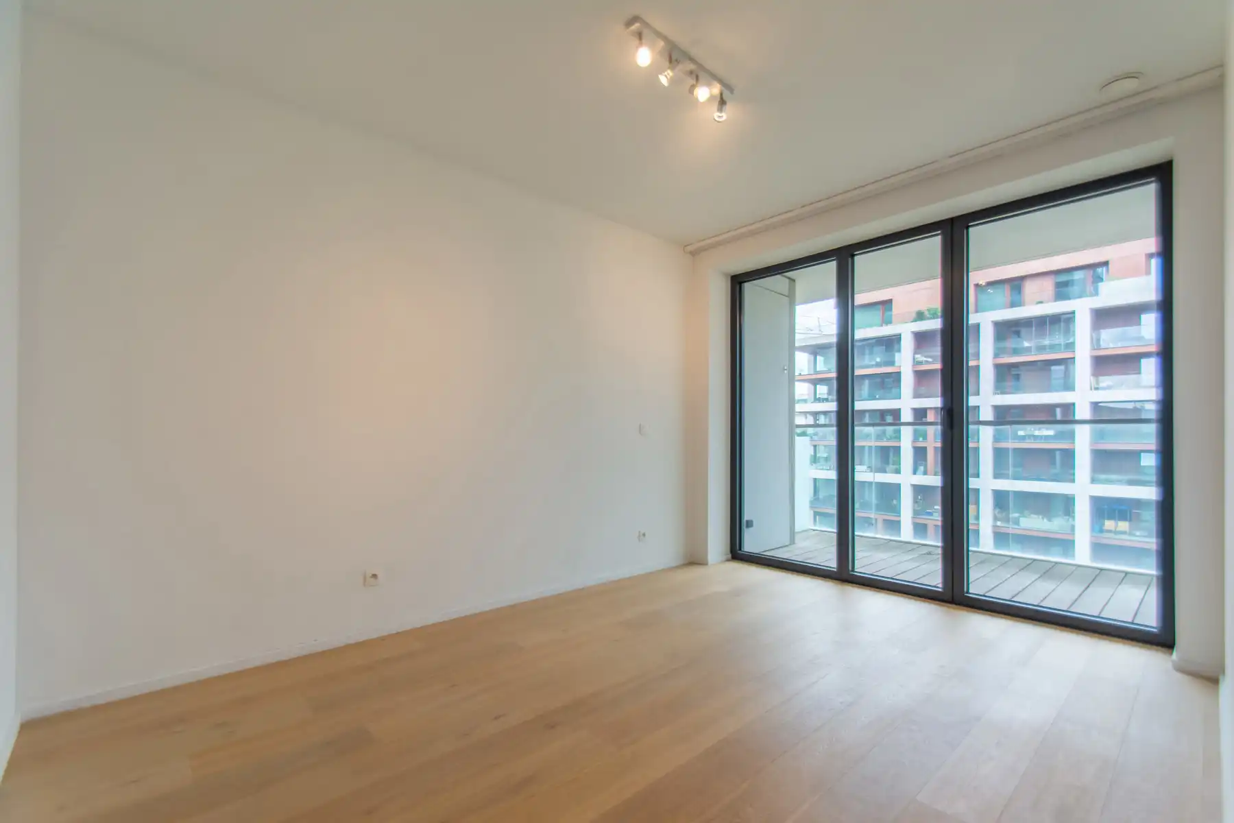 Twee-slaapkamerappartement met riant terras foto 7