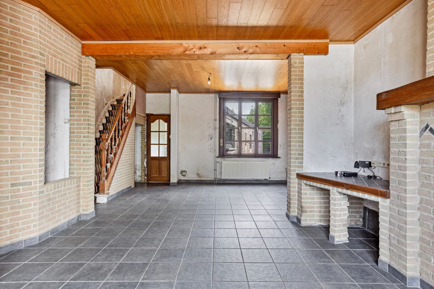 CHARMEVOLLE TE RENOVEREN VRIJSTAANDE WONING met VEEL MOGELIJKHEDEN op perceel van 835 m² foto 6