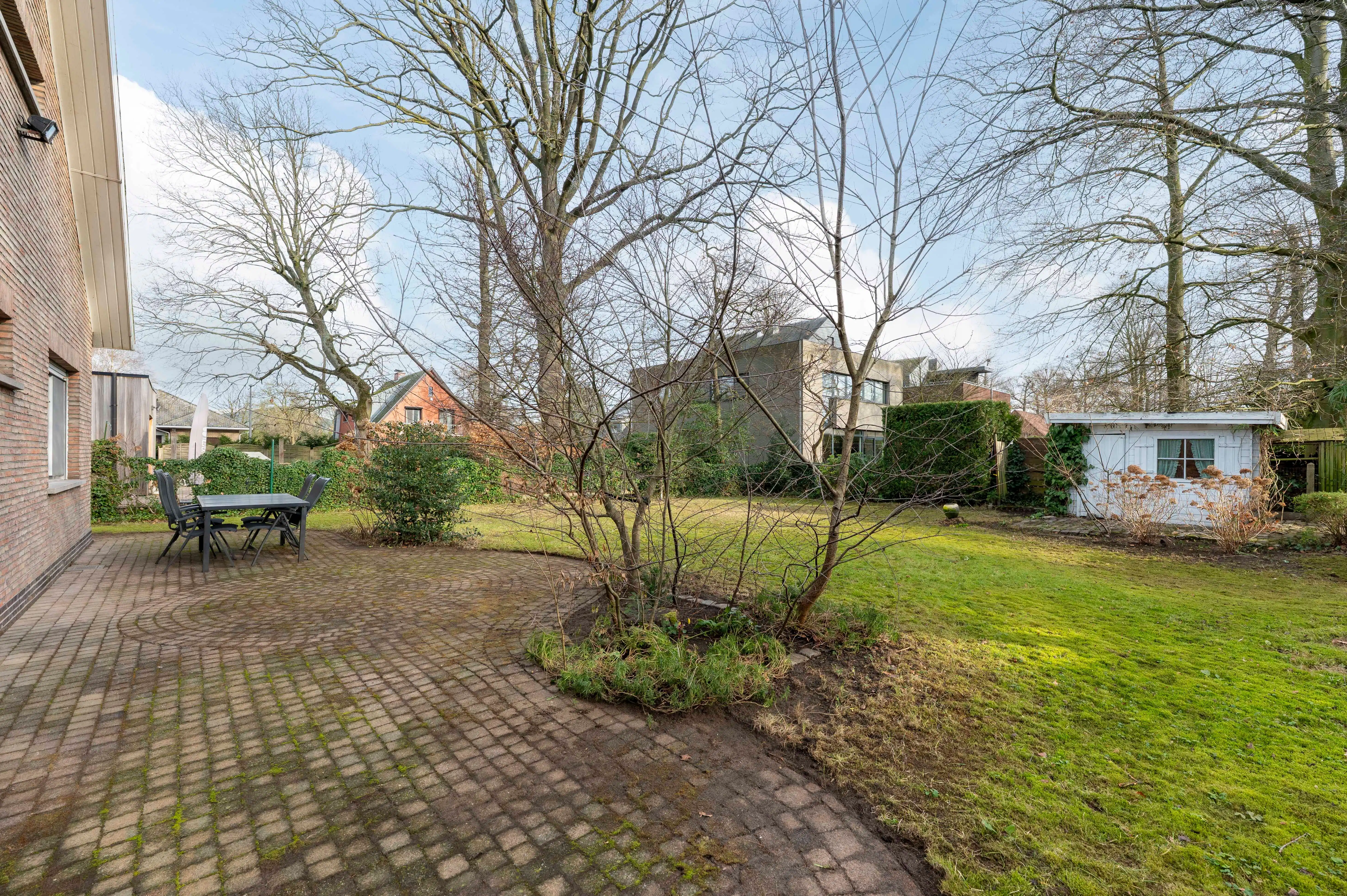 Te renoveren laagbouwvilla in een gegeerde wijk in Ekeren! foto 19