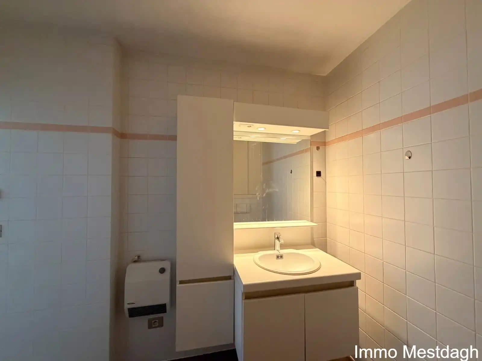 Lichtrijke en comfortabele studio in het hart van Diest foto 7
