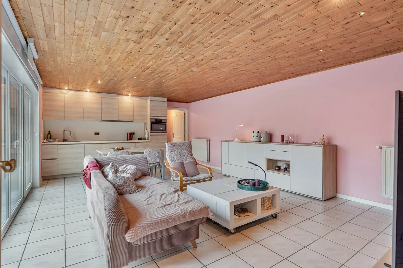 ✨ Gelijkvloers appartement met tuin & garage,  in de Zestienhuizenstraat 🏡 foto 2