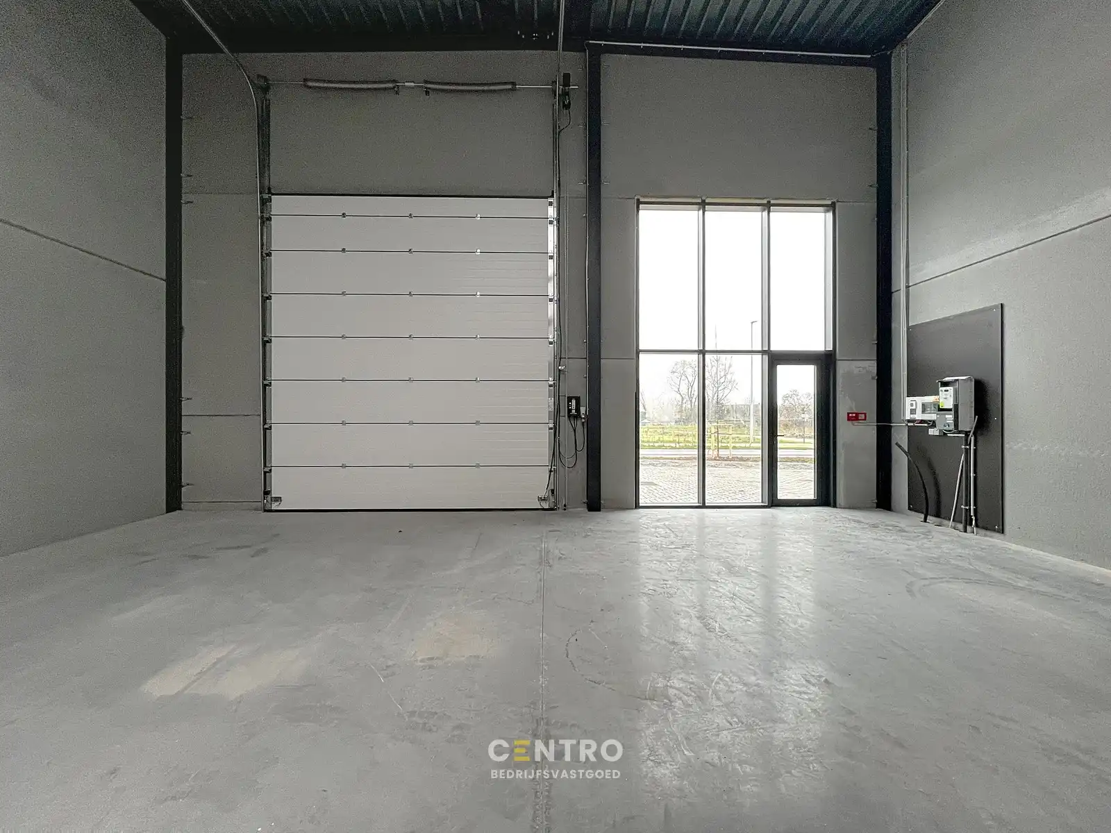 NB-magazijn van ± 275 m² incl. 3 parkeerplaatsen en moderne glaspartij in driehoek TIELT-DEINZE-WAREGEM ! foto 6