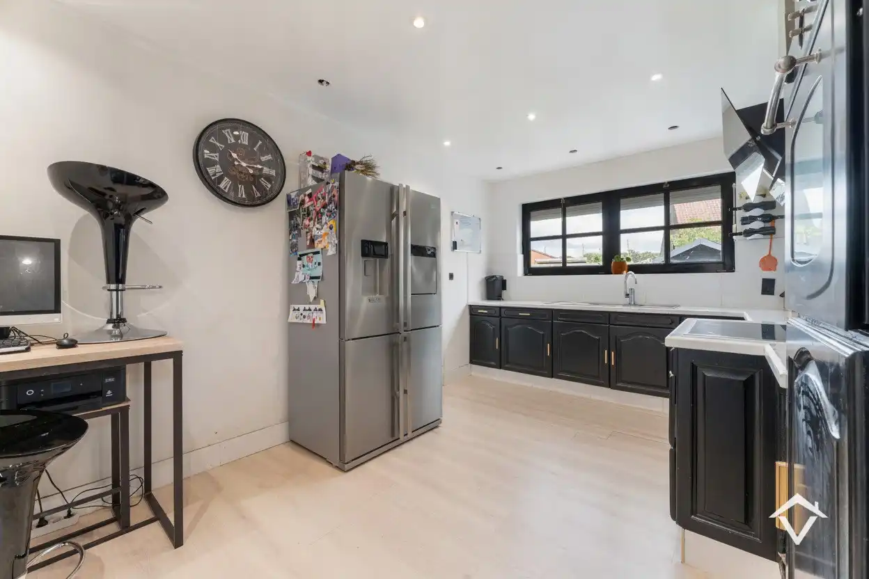Landelijke gezinswoning met rustige ligging, 3 slaapkamers en een inpandige garage foto 9