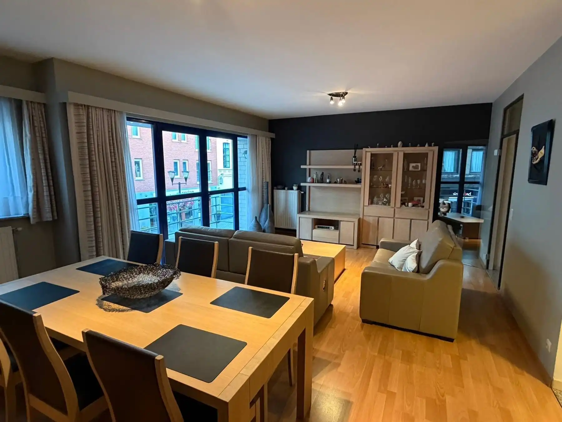 Centraal gelegen appartement met 2 slaapkamers en garage foto 9